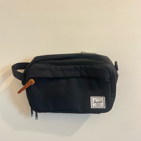 Herschel Supply Company Other - Herschel Unisex Herschel Chapter Travel Kit Travel Accessory- Toiletry Kit
